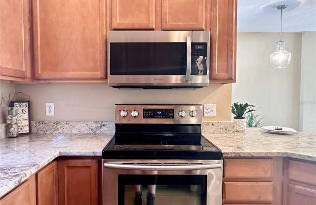 12276 COUNTRY WHITE Circle Gallery 3