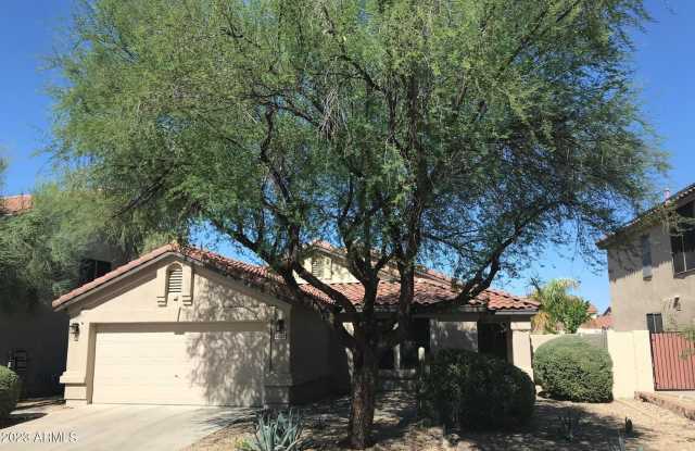 4032 E HIDE Trail - 4032 East Hide Trail, Phoenix, AZ 85050