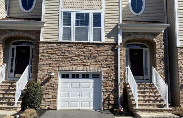204 Mallard Ln photos photos