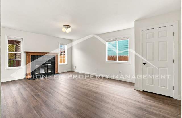 Spacious Home with Central AC and Washer/Dryer Gallery 3
