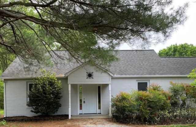 2715 Cole Road photos photos