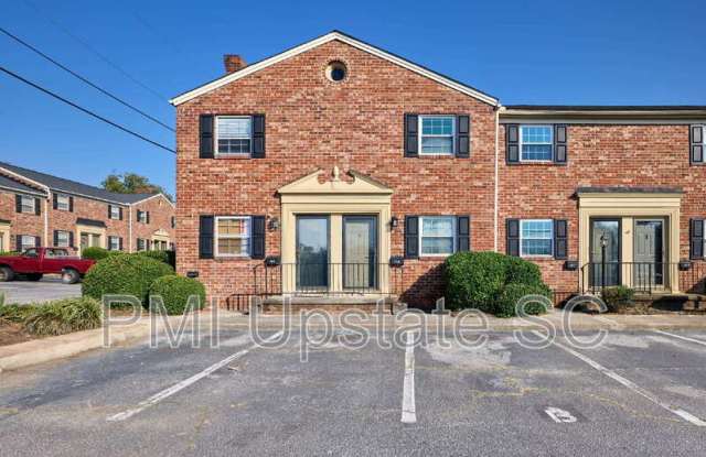 2530 East North Street photos photos