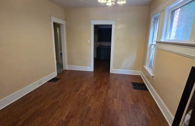 1424 West 8th Street - 1 Gallery 2
