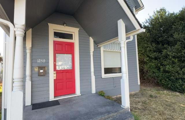 Spacious 3 Bedroom, Pre-Lease Today! photos photos