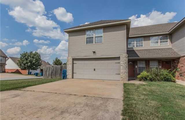 3206 SW Deerfield Boulevard Gallery 1