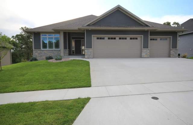 Rochester's Finest Guest Home photos photos