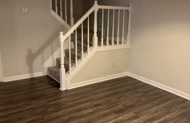 1083 Rock Creek Lane Gallery 2