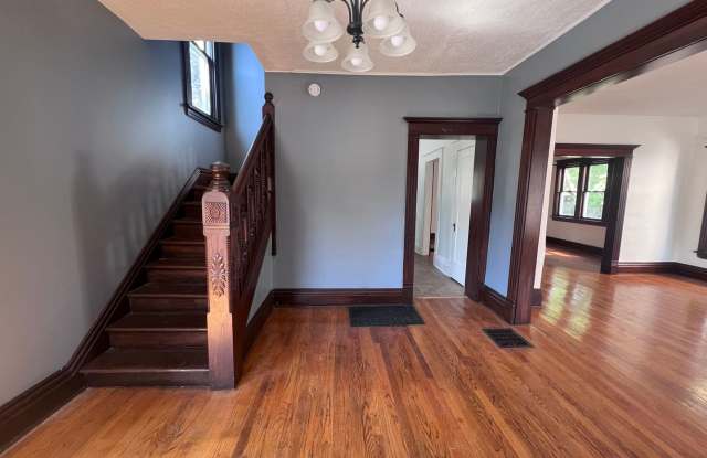 Charming Four Bedroom Home on SE Side! - 425 Fuller Avenue Southeast, Grand Rapids, MI 49506