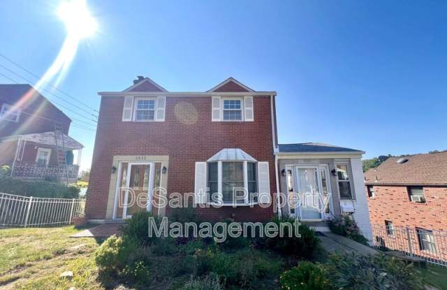 1532 Greencrest Drive photos photos