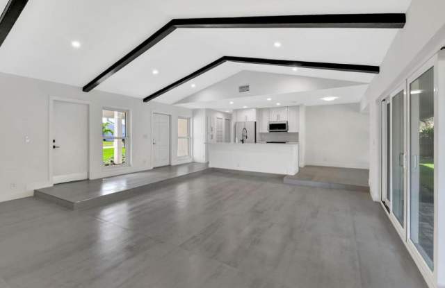 2918 Cormorant Rd. Gallery 3