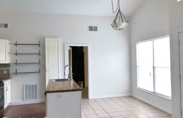 1001 Golfside Court Gallery 3