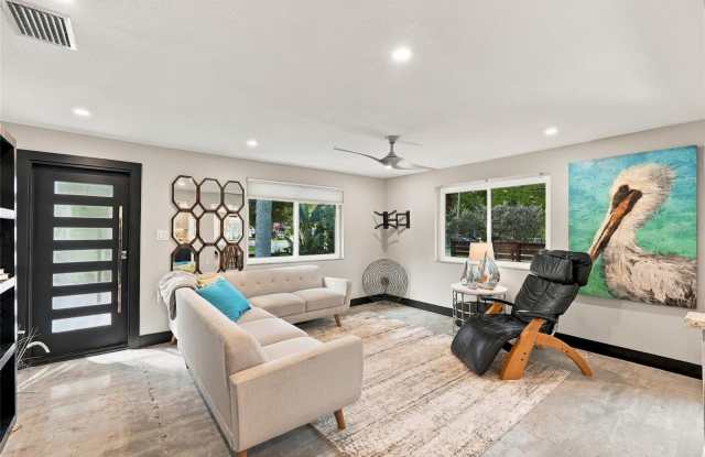 263 21ST Avenue S Gallery 2
