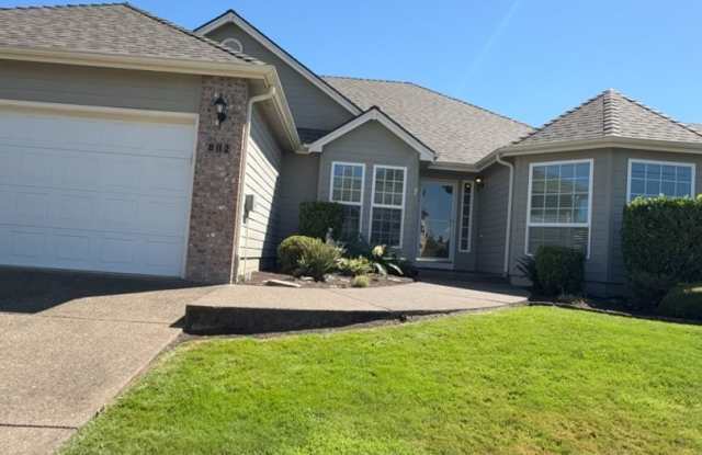 Three Bedroom, Two Bath in the Vineyards Neighborhood photos photos