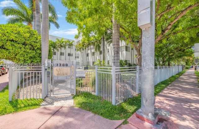 Fountain Of South Beach Gallery 1