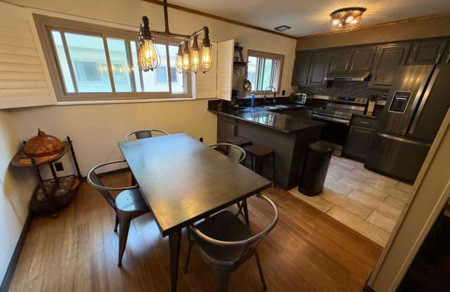 Fully Furnished Condo in the Heart of San Diego | 2 Parking Spaces, In-Unit Laundry, & Luxury Amenities photos photos