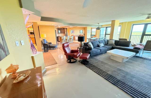 Huge Loft-Style 1 bed 1.5 Bath for Rent in Beautiful Feathersound photos photos