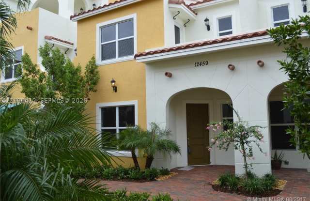 12459 NW 17th Ct Gallery 3