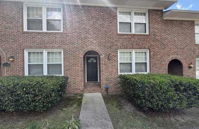 2546 Lee Street photos photos