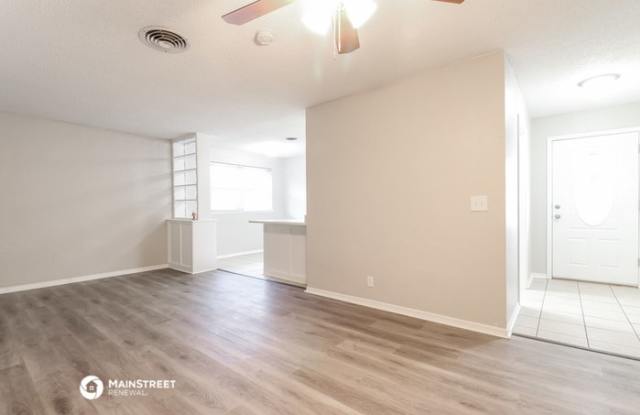 4816 Woodview Drive Gallery 3