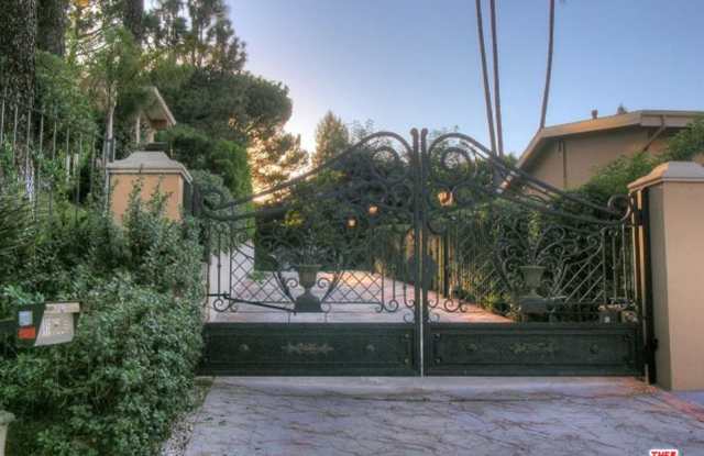 16547 PARK LANE Circle Gallery 4