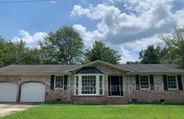 205 Pinewood Drive photos photos 205 Pinewood Drive photos photos