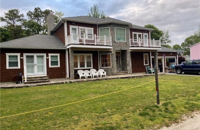 58 Tucker Street - 58 Tucker Street, Charlestown, RI 02813