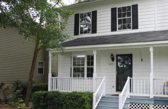 Briarwood Townhome close to NGIC and Hollymead Town Center! photos photos