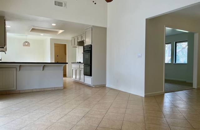 Classic Granite Bay Ranch Style 3/2/3 w Pasture photos photos Classic Granite Bay Ranch Style 3/2/3 w Pasture photos photos