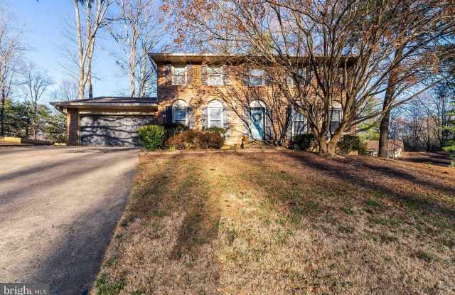 4706 PINECREST COURT - 4706 Pinecrest Court, Montclair, VA 22025