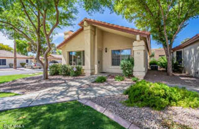 Apply Here www.realty480pm.appfolio.com/listings photos photos