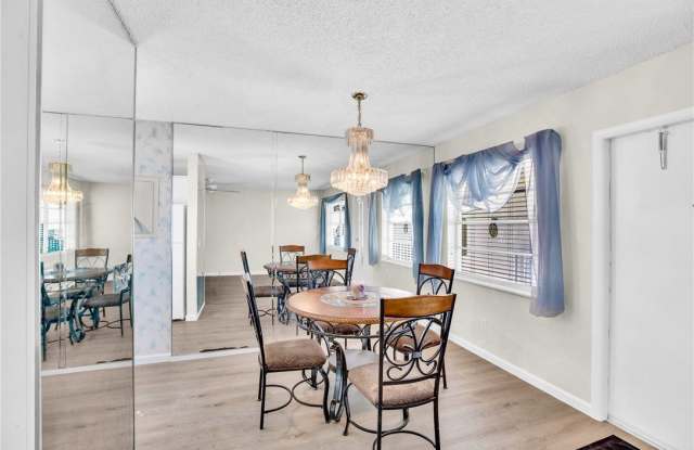 18 Vista Gardens Trail Gallery 4