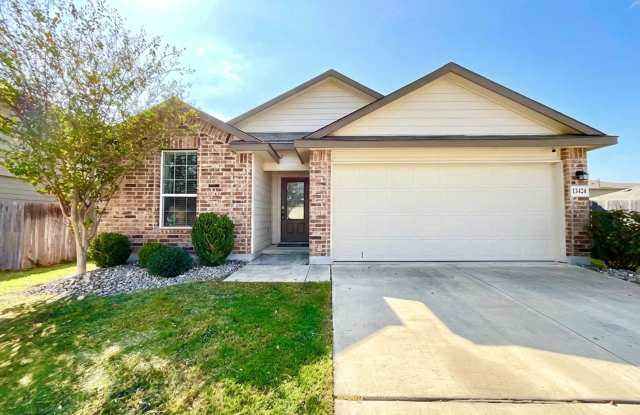 **APPLICATION RECEIVED** Charming 3-Bedroom Home with Modern Appliances  Prime Location Near Highway 90! photos photos