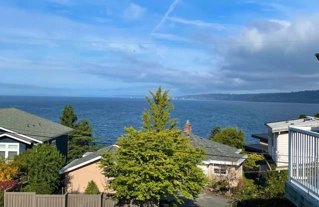 North Beach 5-Bed, 3-Bath Home with Views of Puget Sound Gallery 4