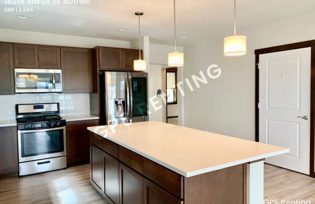 Immaculate 5 Bedroom In Bothell Available Now! Gallery 4
