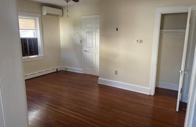 2206 Wood Street Gallery 1