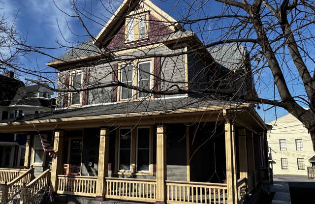 445 Winchester Ave - 445 Winchester Avenue, Martinsburg, WV 25401