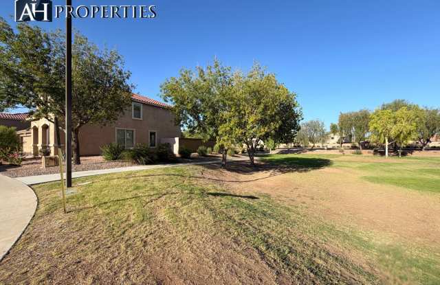 Beautiful Surprise Home with large loft and extra living room space Gallery 3
