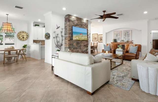 9476 Napoli Ln Gallery 3