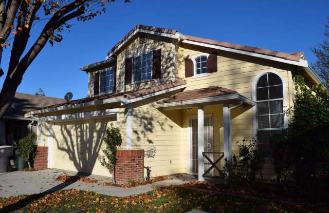 Coming Soon Spacious North Tracy Home – 4 Bedrooms | 2.5 Bathrooms photos photos