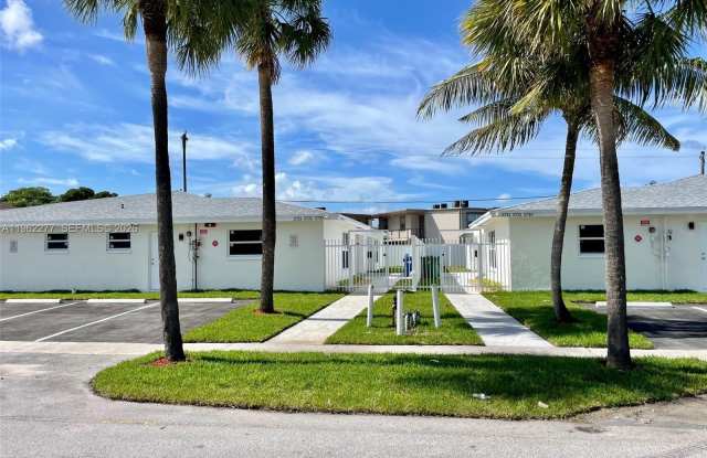 5701 NW 28th St photos photos