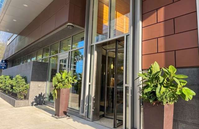 505 N McClurg Court Gallery 2