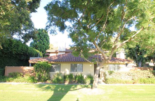 Charming 3-Bed, 2-Bath Single-Story Condo in Serene Ventura Location photos photos