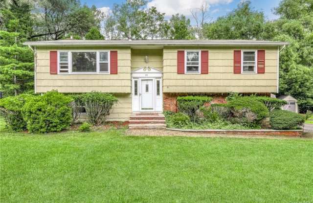 20 Riverglen Drive - 20 Riverglen Drive, Thiells, NY 10984