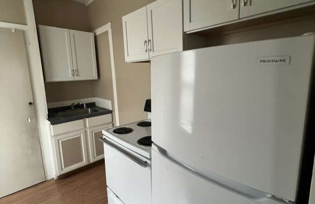 113 Washington Avenue - B-LR Gallery 2