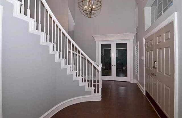644 Post Oak Drive Gallery 2