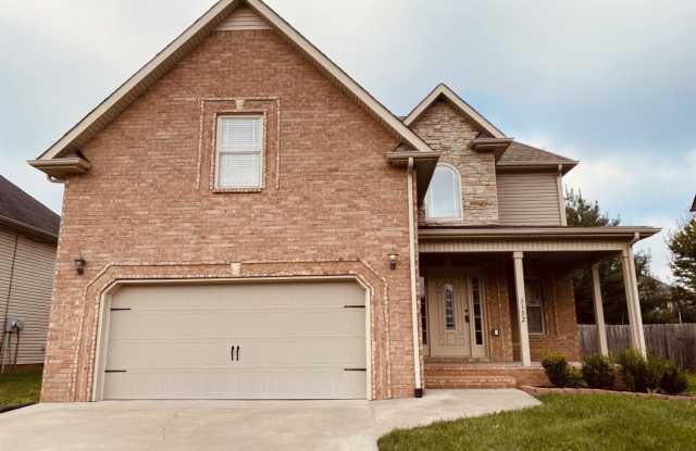 Spacious 4-Bedroom Home with Fenced Backyard Near Fort Campbell photos photos Spacious 4-Bedroom Home with Fenced Backyard Near Fort Campbell photos photos