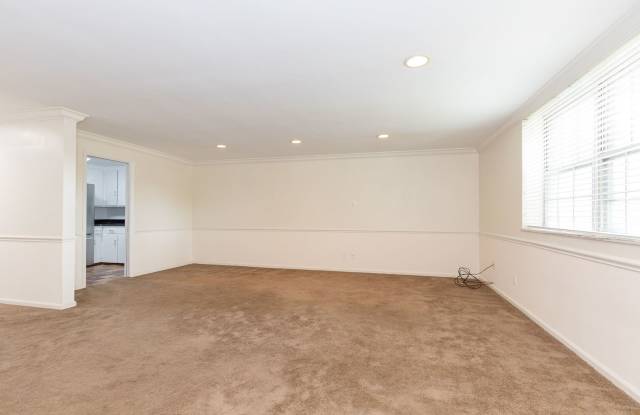 2 Bedroom/1 bath apartment! Gallery 4