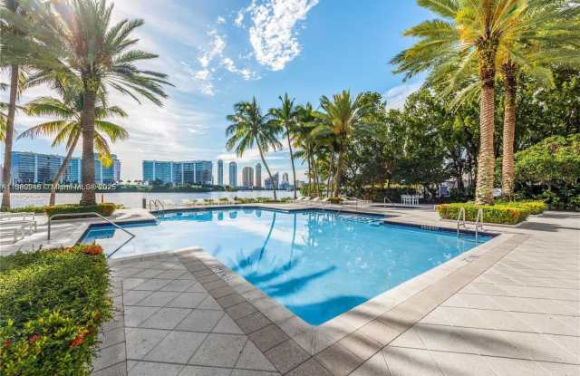 3255 NE 184th photos photos