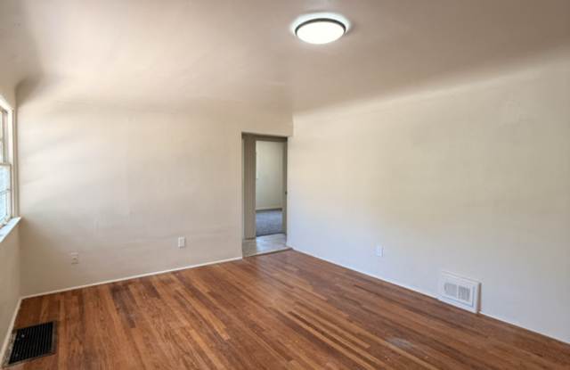 1412 16th Street - Unit 1 Gallery 2