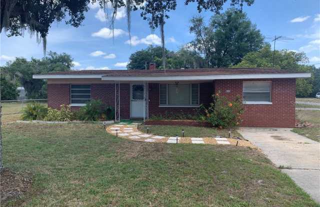 835 STARBIRD STREET - 835 Starbird Street, Eustis, FL 32726